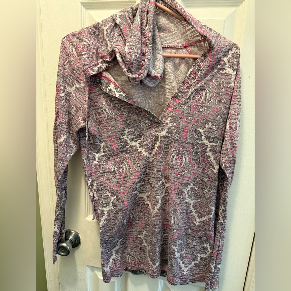 Marika Pink and Gray Patterned Top
